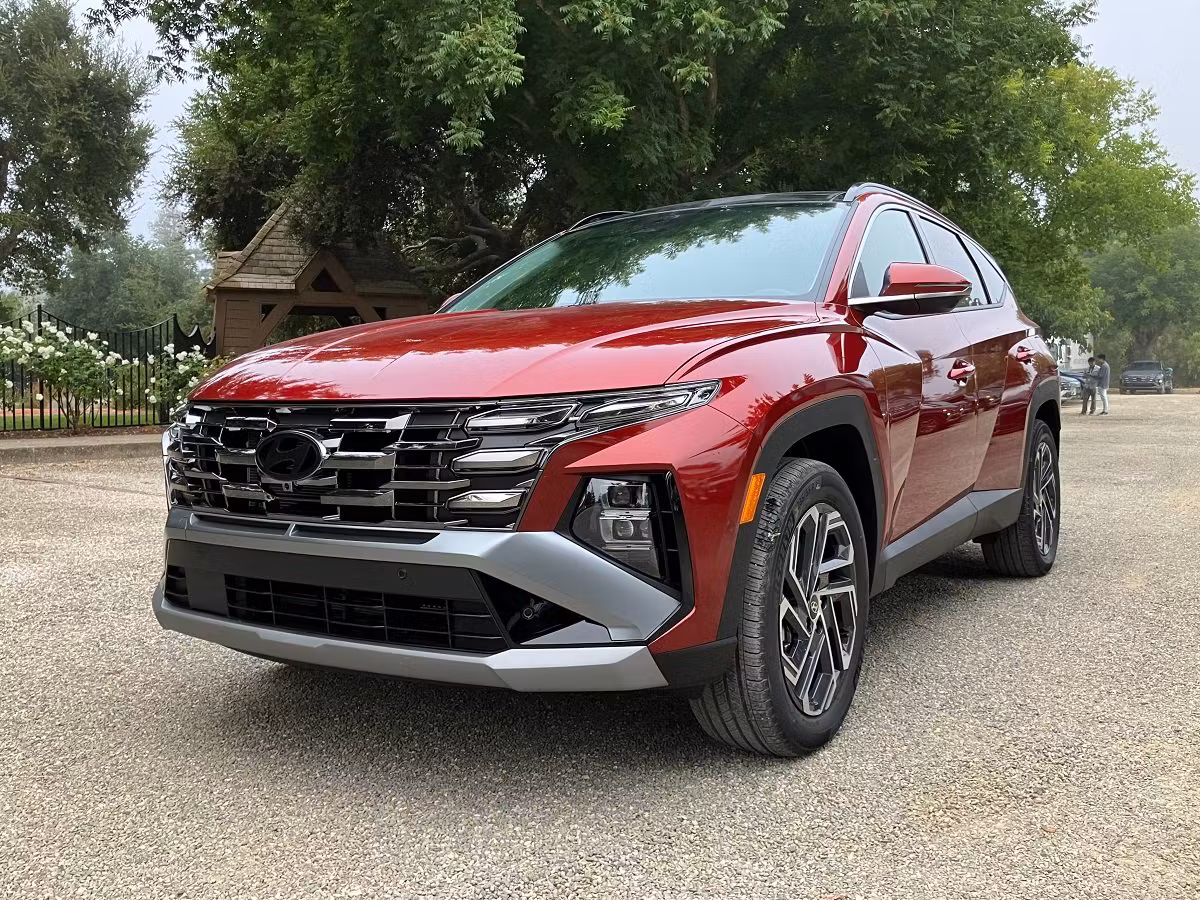 2025 Tucson Hybrid