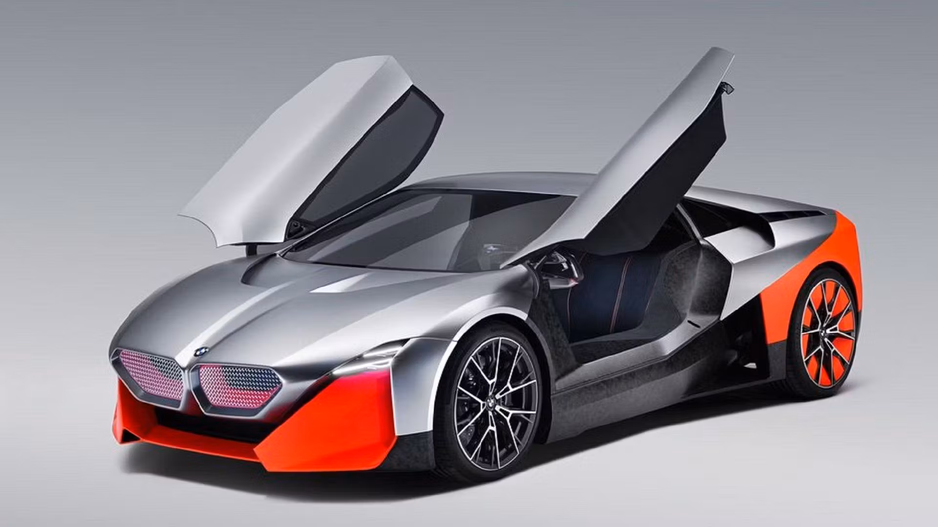 2025 i8 M
